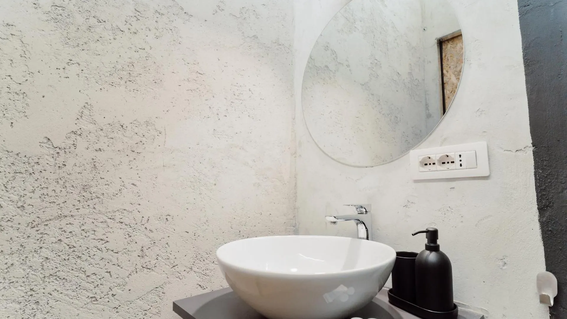 Apartment Monti Urban Studio Rome Italy